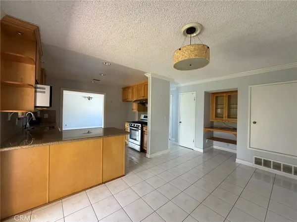 $3,900 | 10402 Bowen Circle, Garden Grove, CA 92843