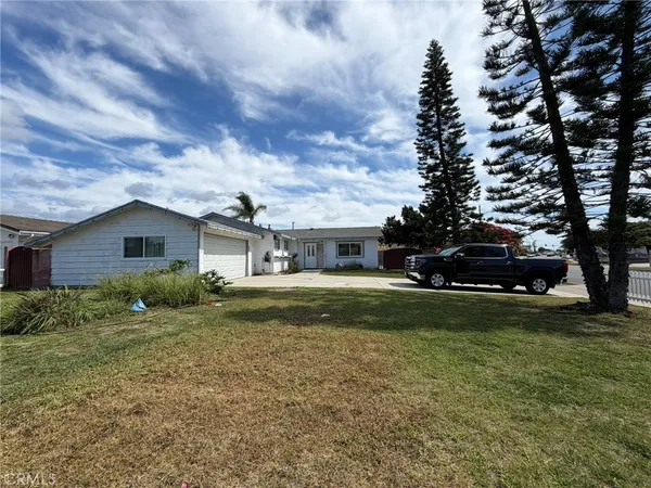 $3,900 | 10402 Bowen Circle, Garden Grove, CA 92843