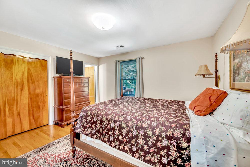 33 Spring Garden Road Robbinsville, NJ 08691 - Photo 19 of 30 Gallery Image 19