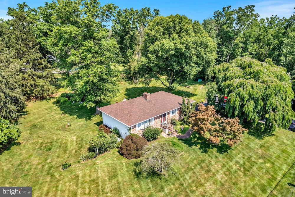 33 Spring Garden Road Robbinsville, NJ 08691 - Photo 3 of 30 Gallery Image 3