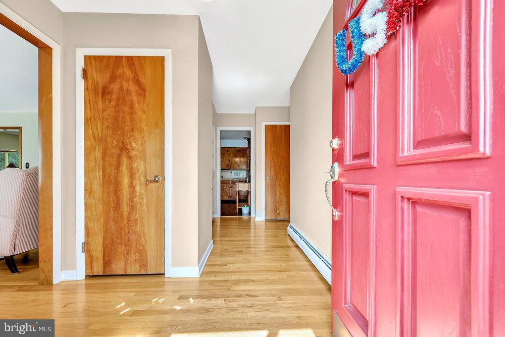 33 Spring Garden Road Robbinsville, NJ 08691 - Photo 7 of 30 Gallery Image 7