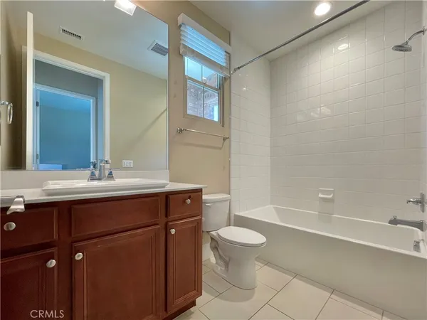 $7,300 | 71 Rexford, Irvine, CA 92620