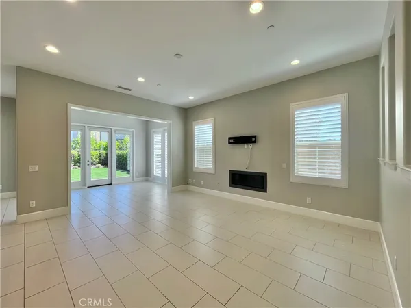 $7,300 | 71 Rexford, Irvine, CA 92620