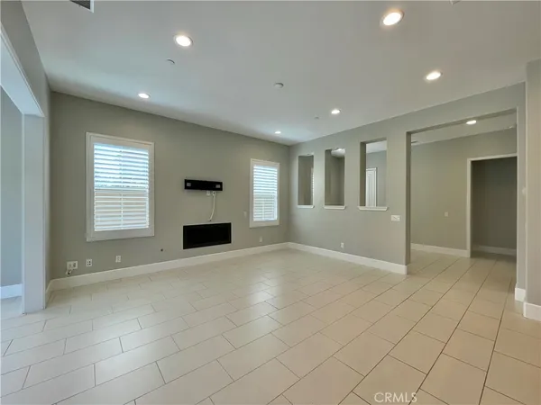 $7,300 | 71 Rexford, Irvine, CA 92620