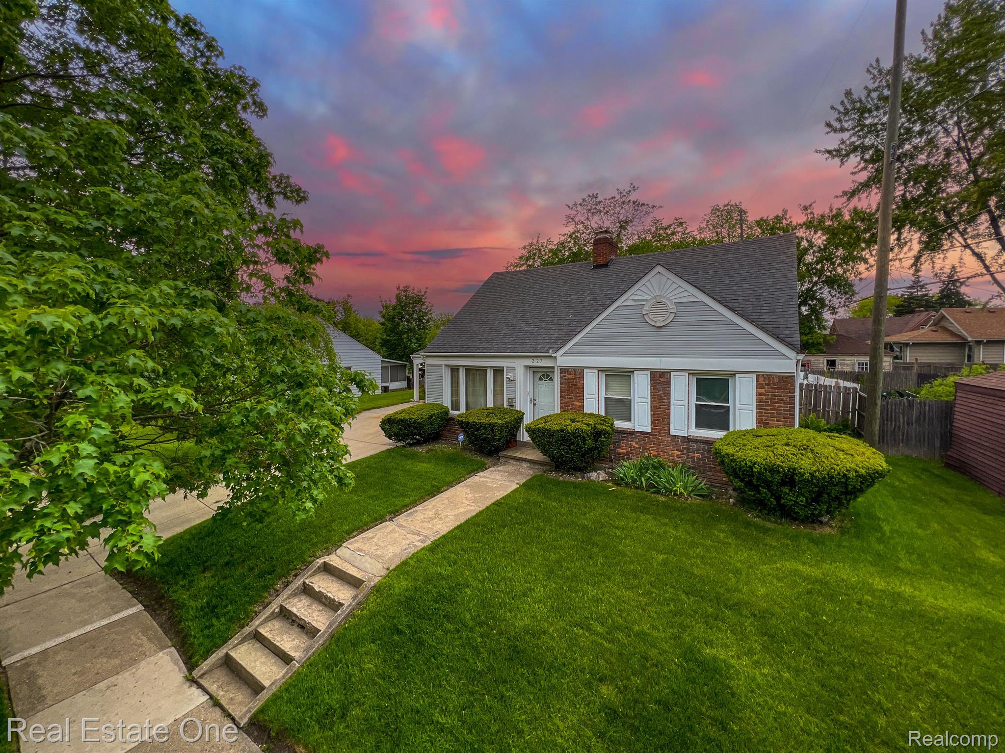 227 Ogemaw Road Pontiac, MI 48341 - Photo 35 of 35 Welcome home!