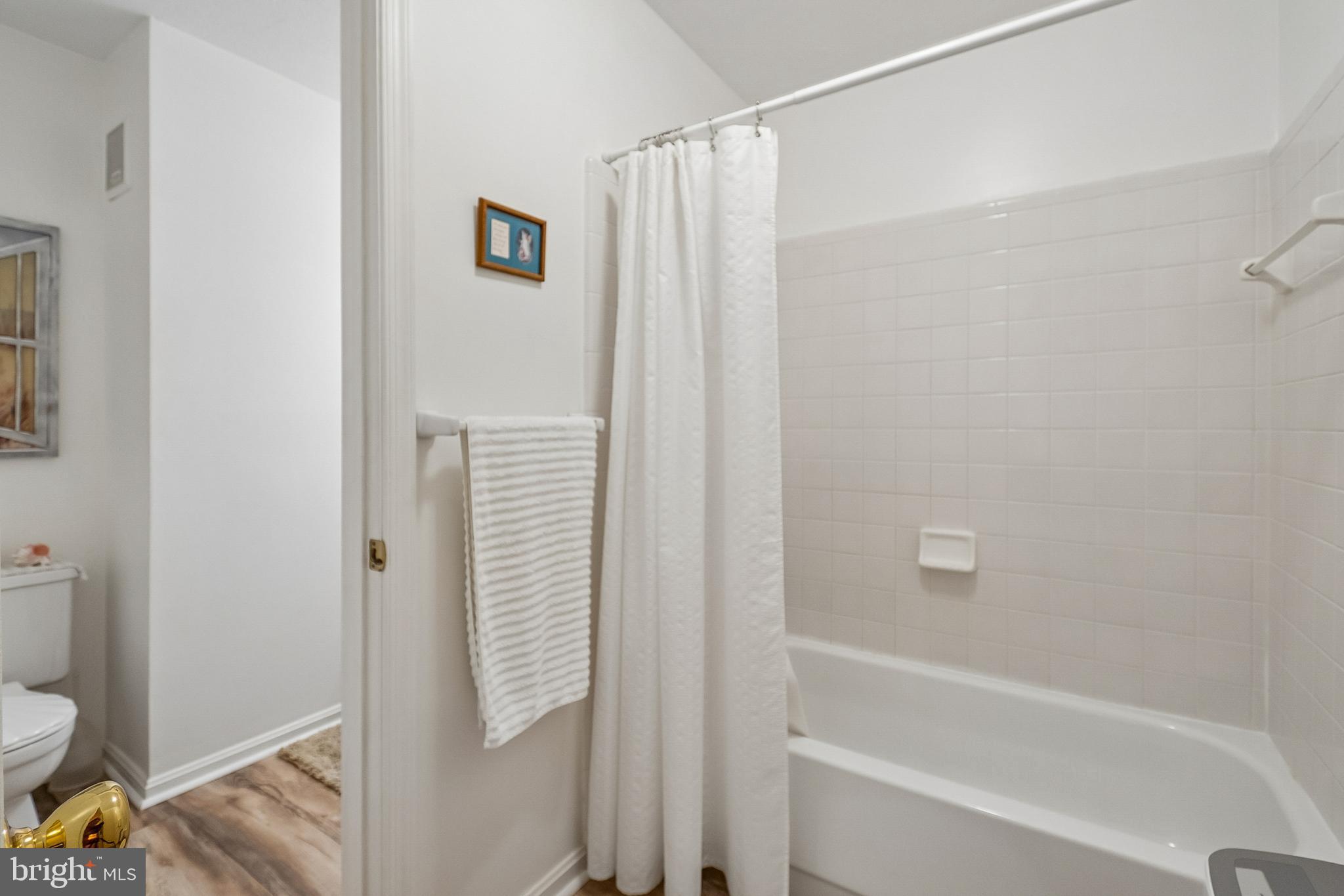10090 Oakton Terrace Road Oakton, VA 22124 - Photo 18 of 23