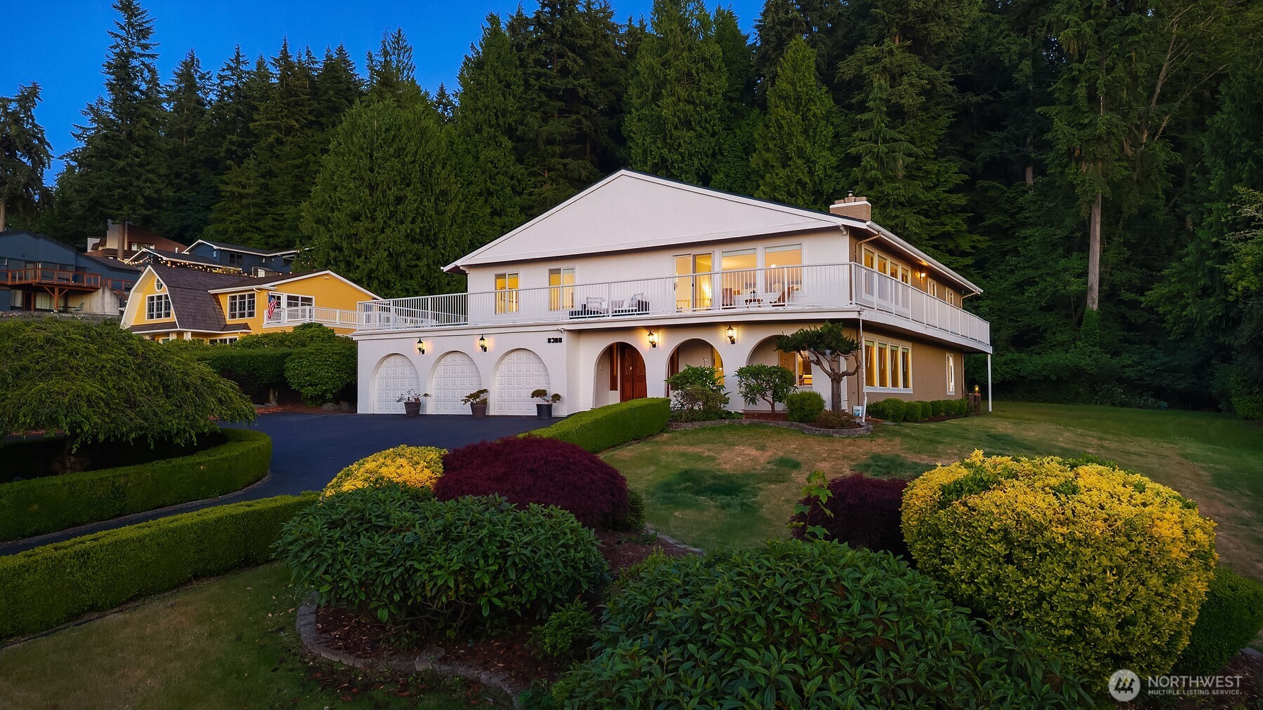 8308 Frederick Place Edmonds, WA 98026 - Photo 5 of 37