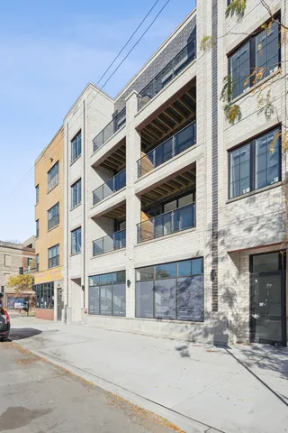 $460,000 | 1355 North Western Avenue, Unit 2A, Chicago, IL 60622