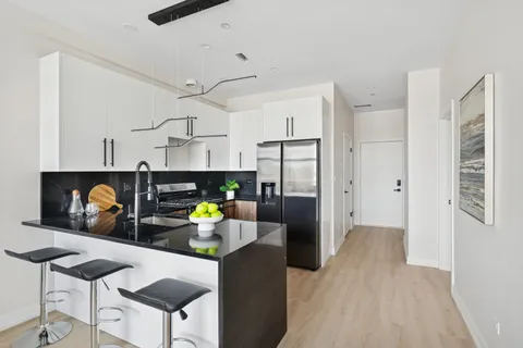 $460,000 | 1355 North Western Avenue, Unit 2A, Chicago, IL 60622