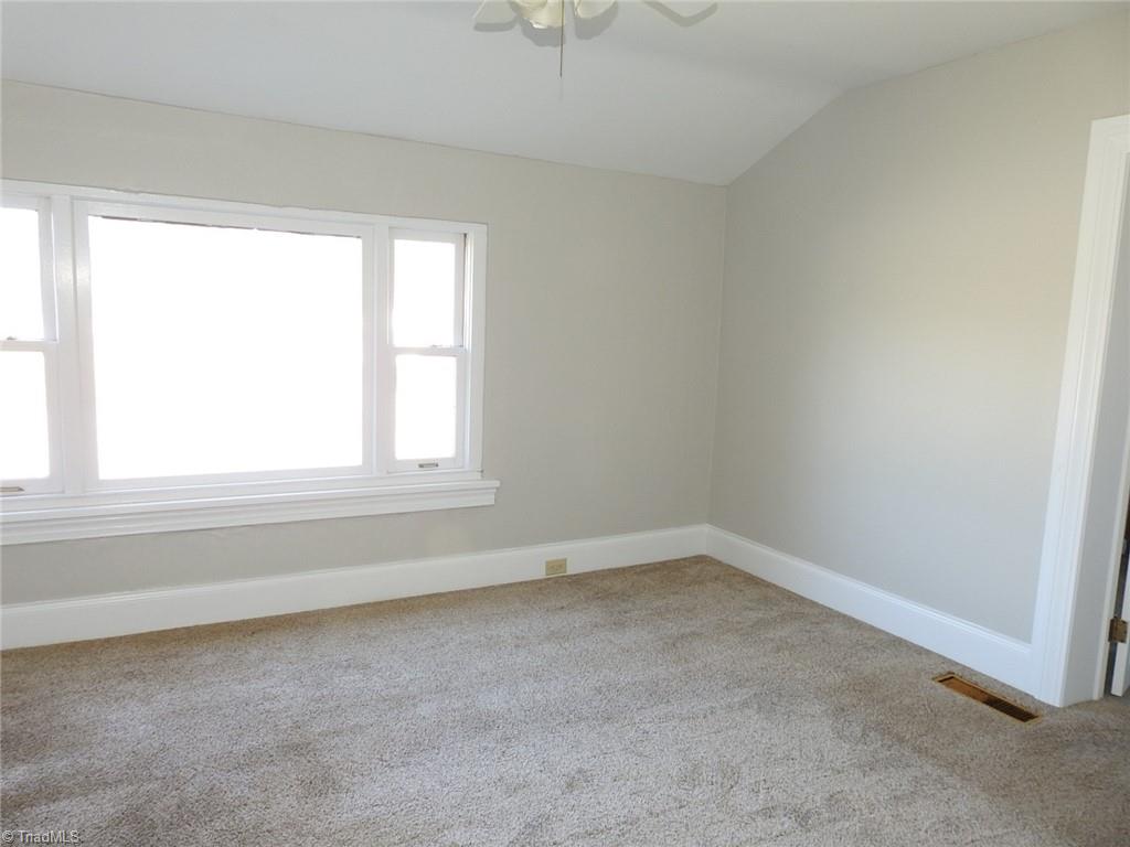 528 Winston Road Jonesville, NC 28642 - Photo 4 of 15 Gallery Image 4