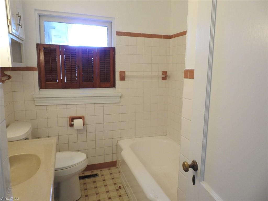 528 Winston Road Jonesville, NC 28642 - Photo 8 of 15 Gallery Image 8