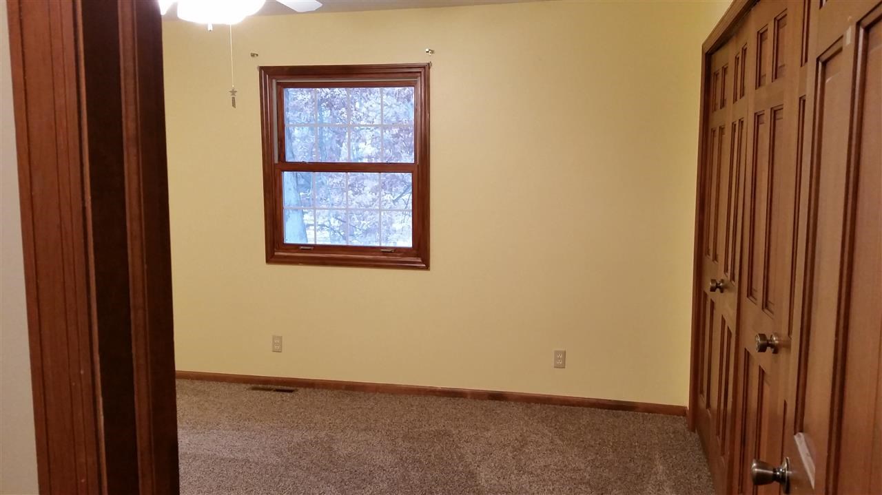 1121 North Prairiewood Drive Rochester, IN 46975 - Photo 7 of 14