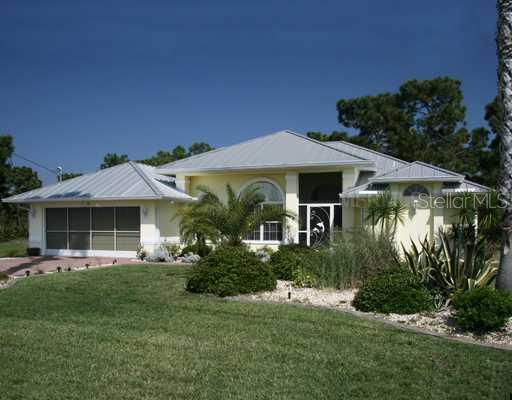 47 Clubhouse Road Rotonda West, FL 33947 - Photo 1 of 1 Exterior Front