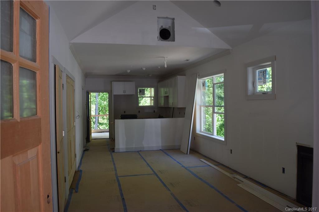 214 Turnpike Road Brevard, NC 28712 - Photo 9 of 24 Gallery Image 9