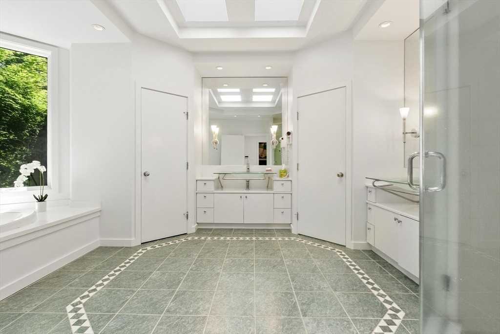 389 River Road Carlisle, MA 01741 - Photo 21 of 39