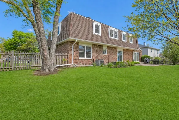$749,900 | 1145 Hunting Drive, Palatine, IL 60067