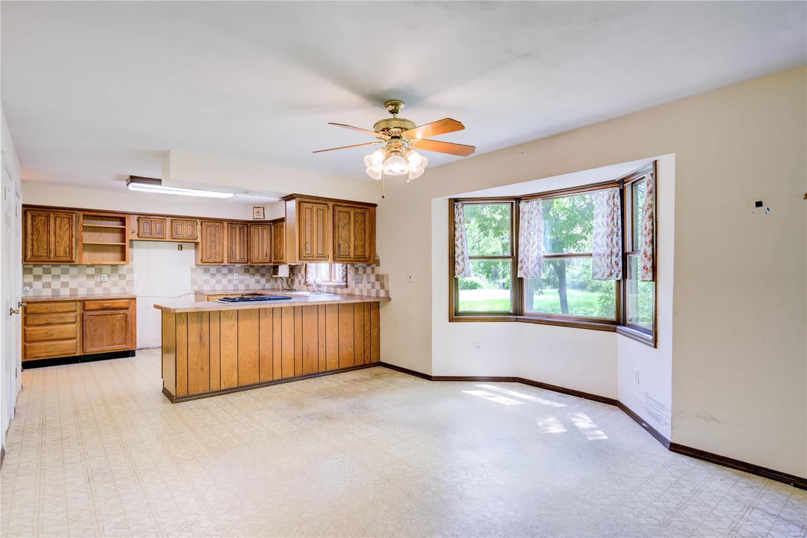 7064 Telegraph Road St. Louis, MO 63129 - Photo 4 of 23 Gallery Image 4