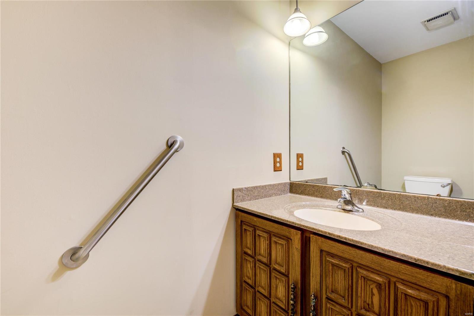 7064 Telegraph Road St. Louis, MO 63129 - Photo 6 of 23 Gallery Image 6