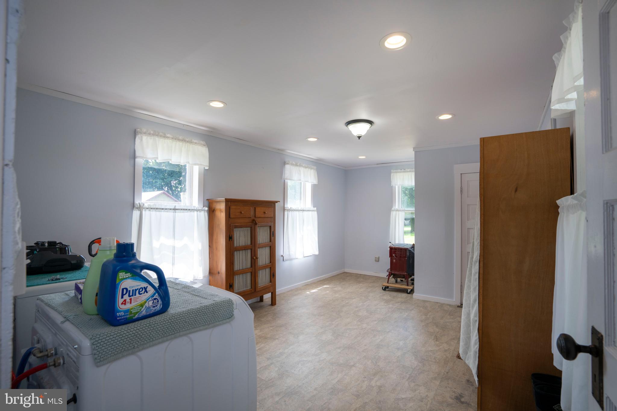 2272 Green Lane Reedsville, PA 17084 - Photo 31 of 76 Laundry room