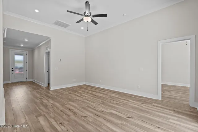 $373,900 | 103 Umbrella Palm Drive, Hampstead, NC 28443