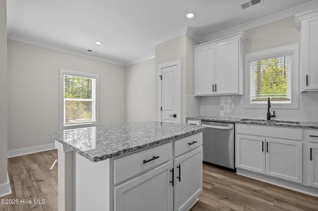 $373,900 | 103 Umbrella Palm Drive, Hampstead, NC 28443