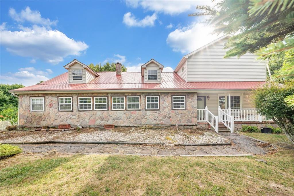 885 North Hazel Mountain Road Dante, VA 24237 - Photo 6 of 74 Gallery Image 6