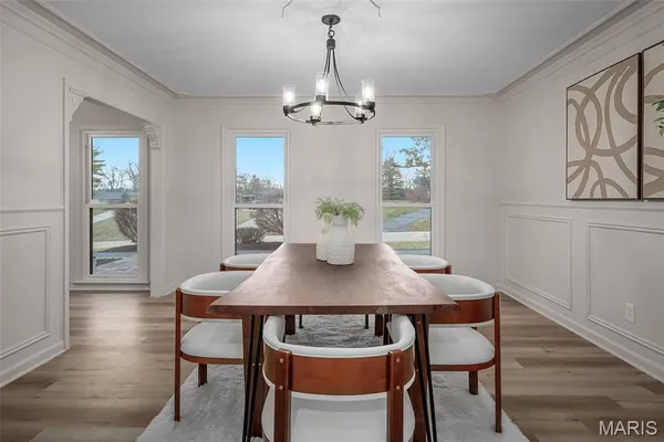 $1,150,000 | 11584 New London Drive, St. Louis, MO 63141