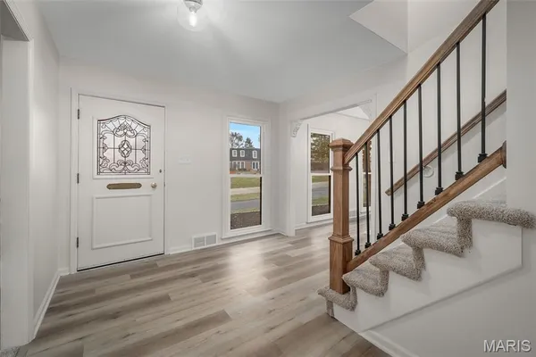 $1,150,000 | 11584 New London Drive, St. Louis, MO 63141