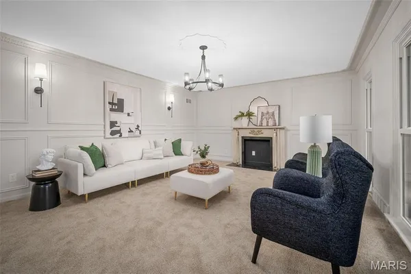 $1,150,000 | 11584 New London Drive, St. Louis, MO 63141