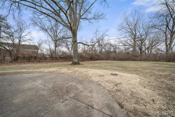 $1,150,000 | 11584 New London Drive, St. Louis, MO 63141