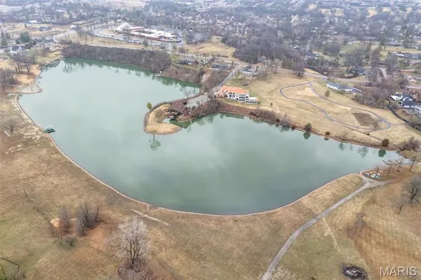 $1,150,000 | 11584 New London Drive, St. Louis, MO 63141