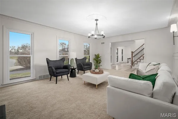 $1,150,000 | 11584 New London Drive, St. Louis, MO 63141