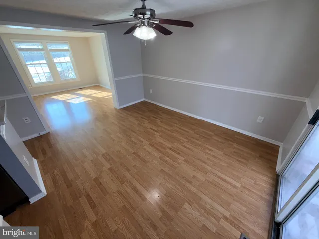 $2,900 | 19605 Kilcreggan Way, Gaithersburg, MD 20879