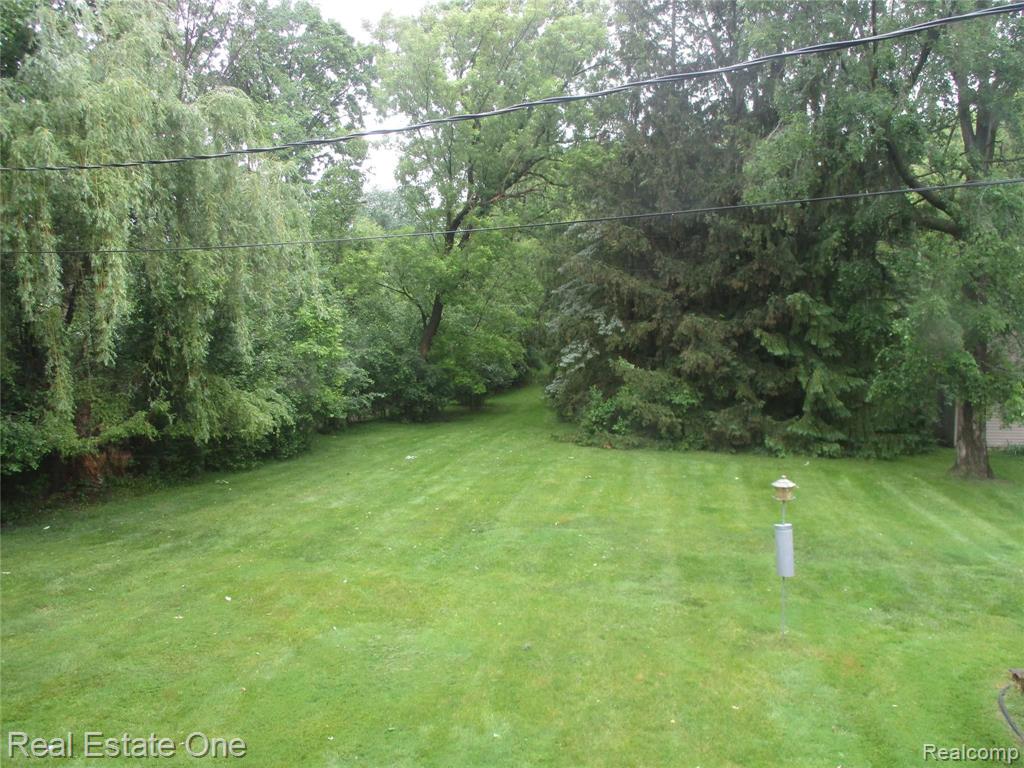 28642 Rollcrest Road Farmington Hills, MI 48334 - Photo 12 of 53
