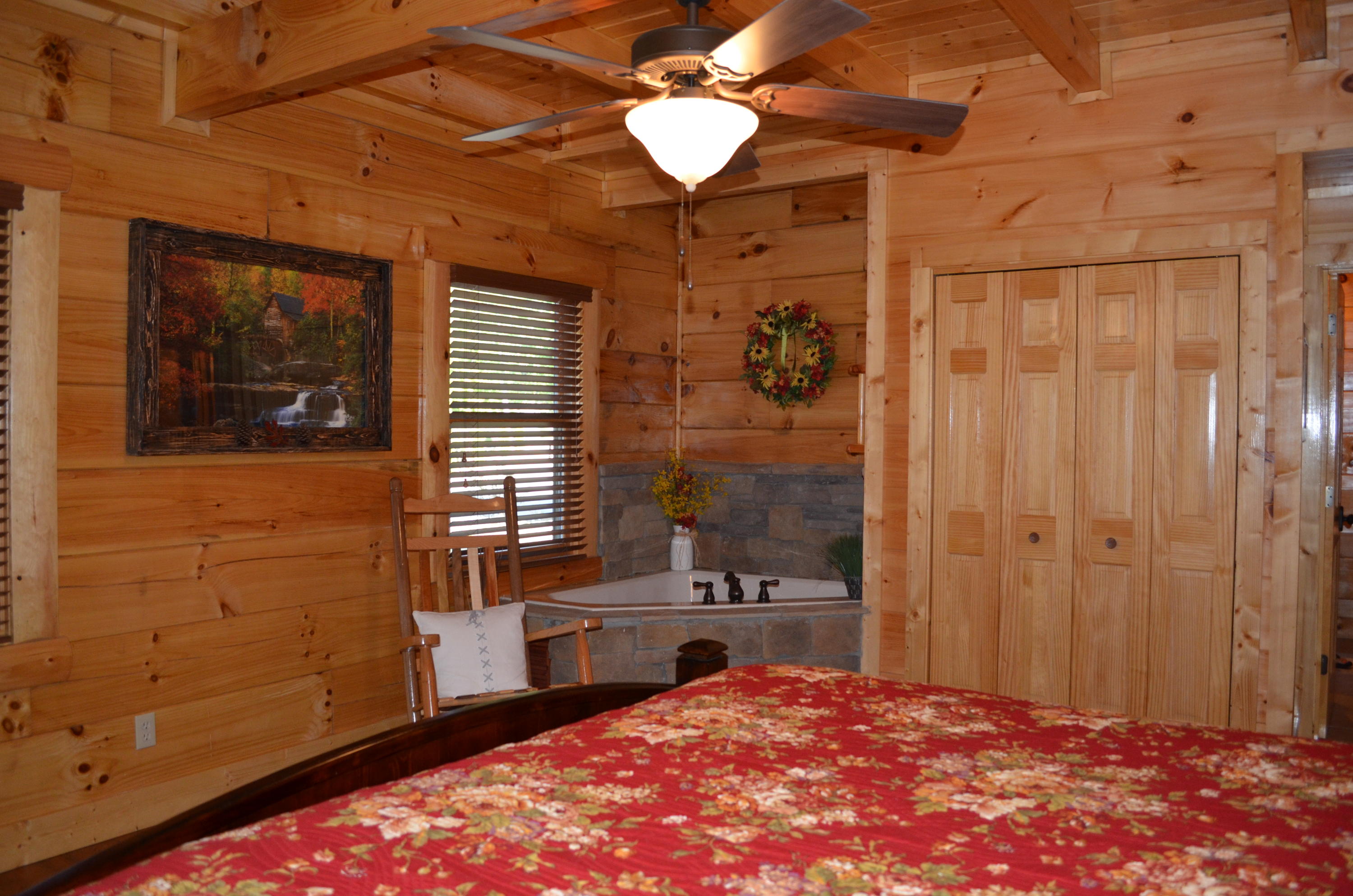 2022 Smoky Cove Road Sevierville, TN 37876 - Photo 16 of 39 Mainlevel master 1