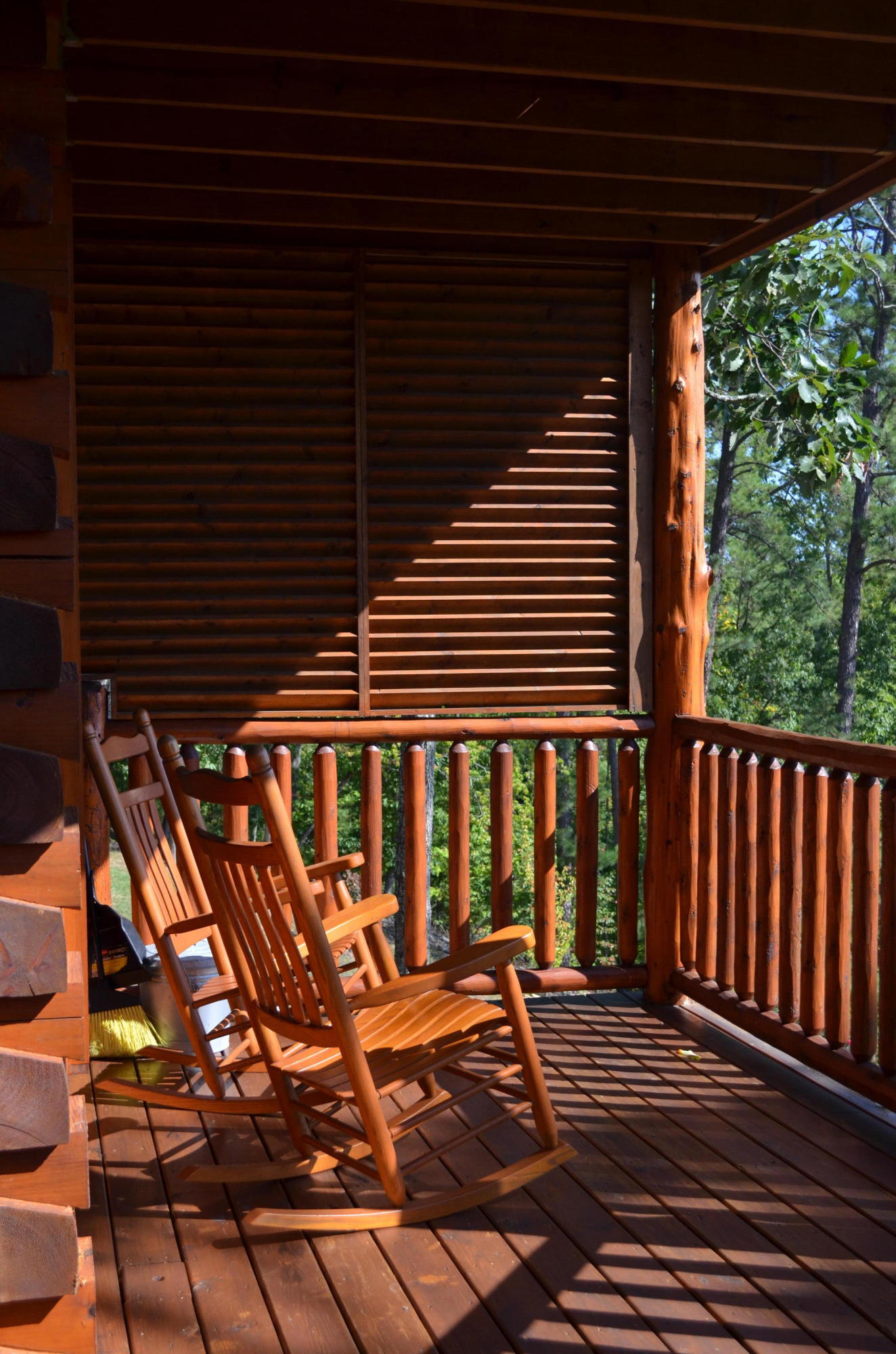 2022 Smoky Cove Road Sevierville, TN 37876 - Photo 17 of 39 Main level porch