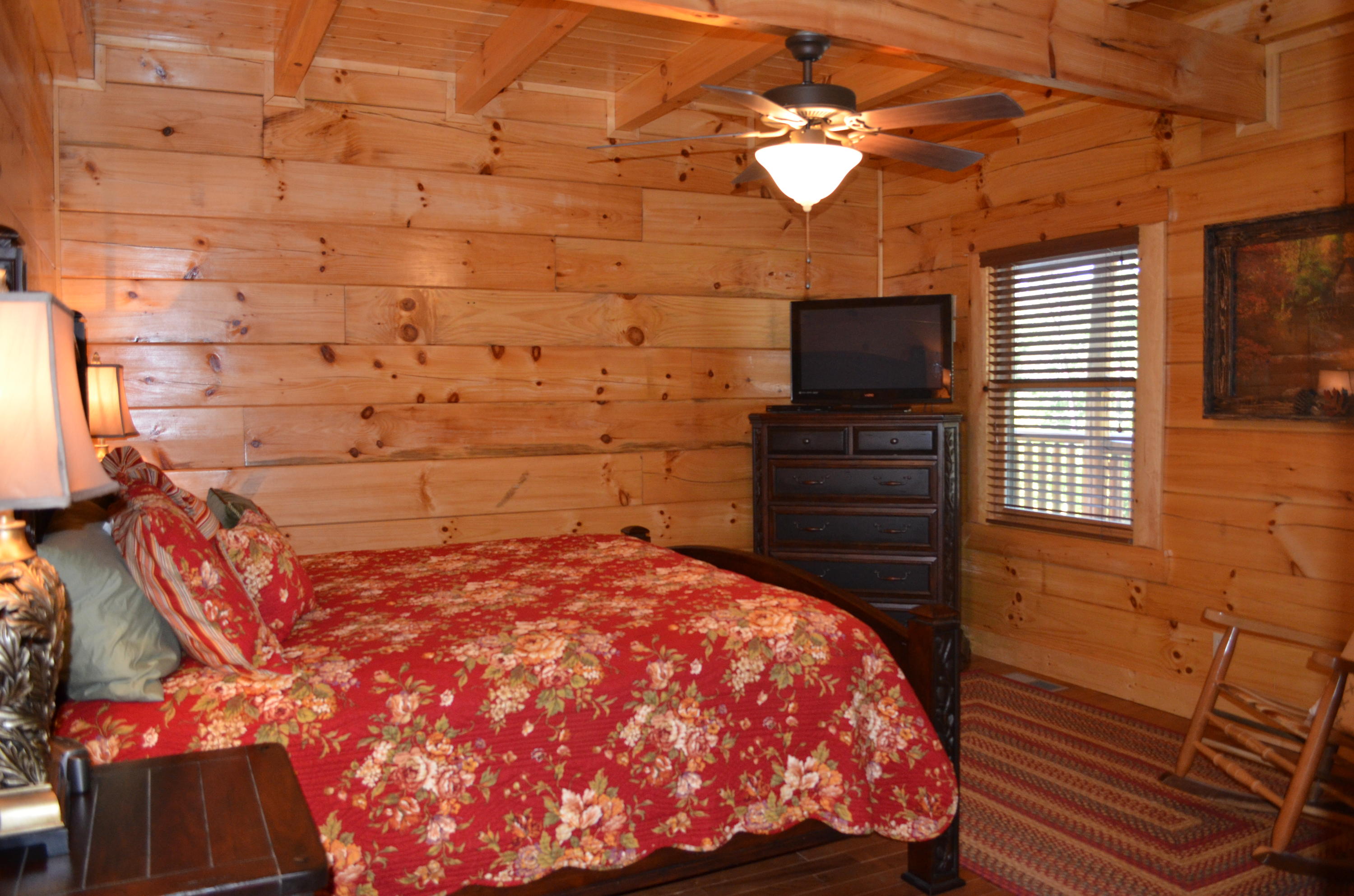 2022 Smoky Cove Road Sevierville, TN 37876 - Photo 26 of 39 Master main level