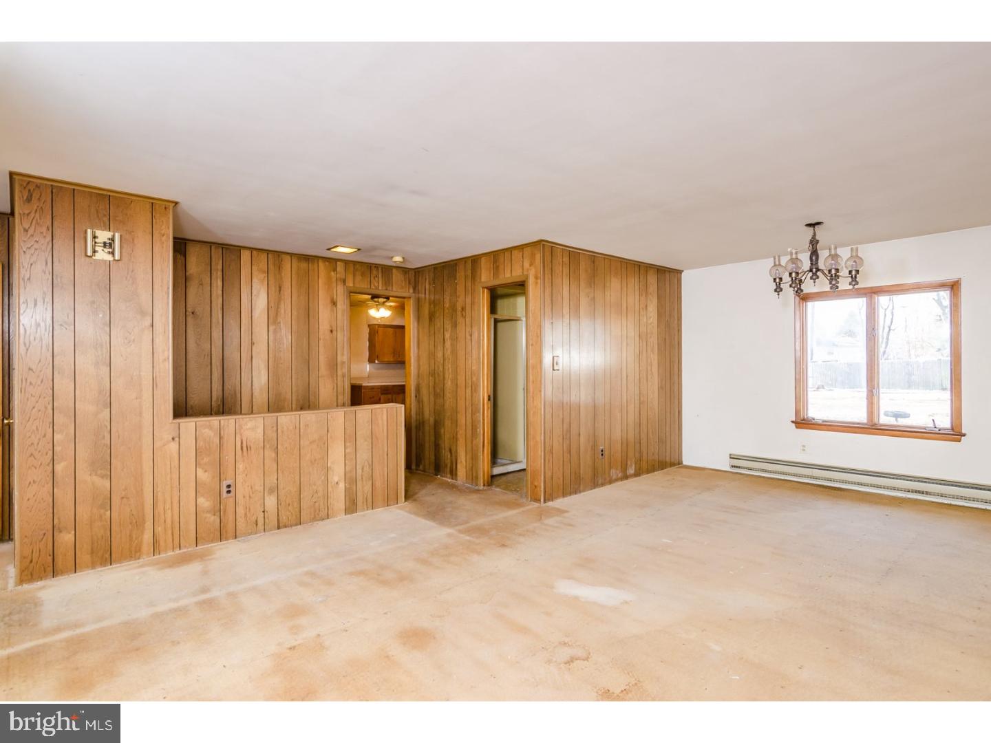 153 Hickory Corner Road Hightstown, NJ 08520 - Photo 6 of 25 Living Room