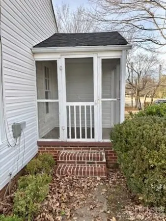 $1,595 | 1402 South Main Street, Lexington, NC 27292