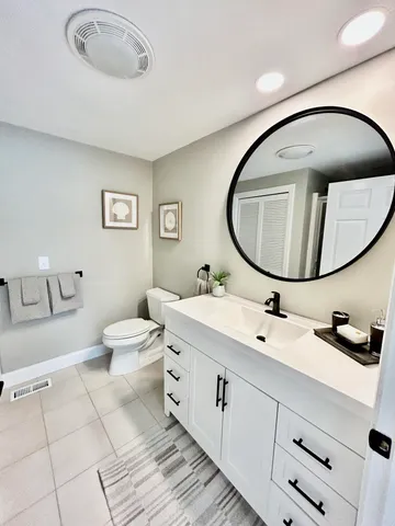 a view of bathroom with a bathtub