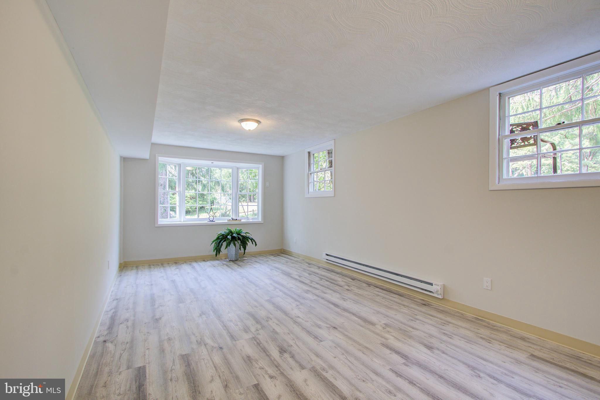 13746 Notley Road Silver Spring, MD 20904 - Photo 23 of 37 Large Studio Space