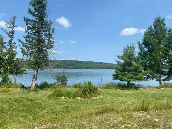 $600,000 | W8084 South Lake Antoine Road, Iron Mountain, MI 49801