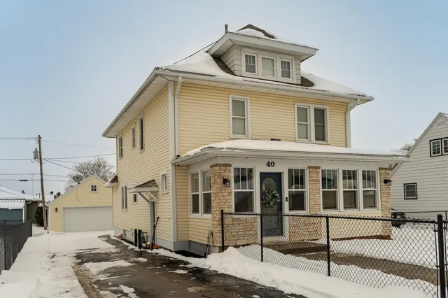 $275,000 | 40 2nd Avenue Northwest, Plainview, MN 55964