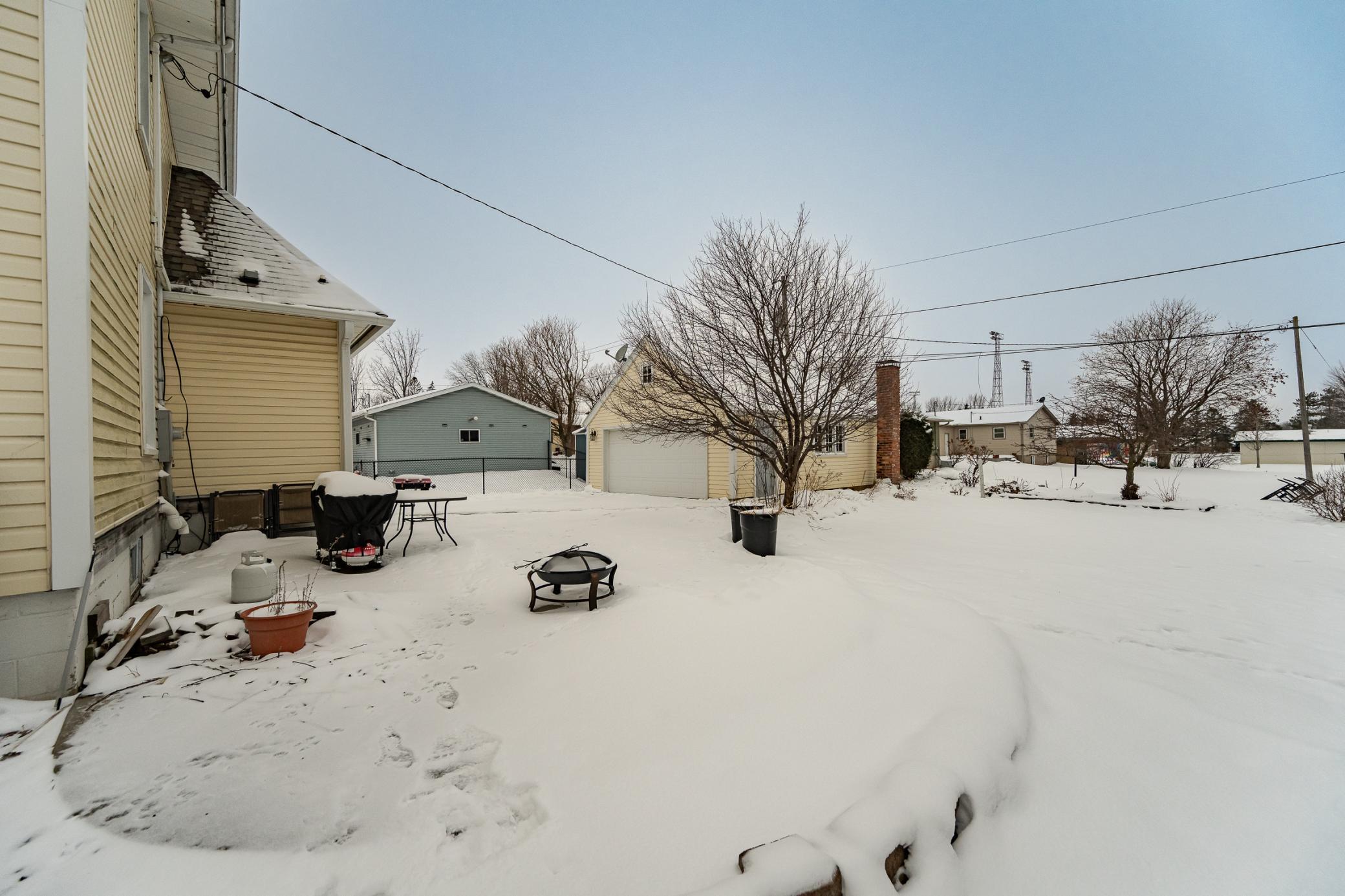 40 2nd Avenue Northwest Plainview, MN 55964 - Photo 3 of 30