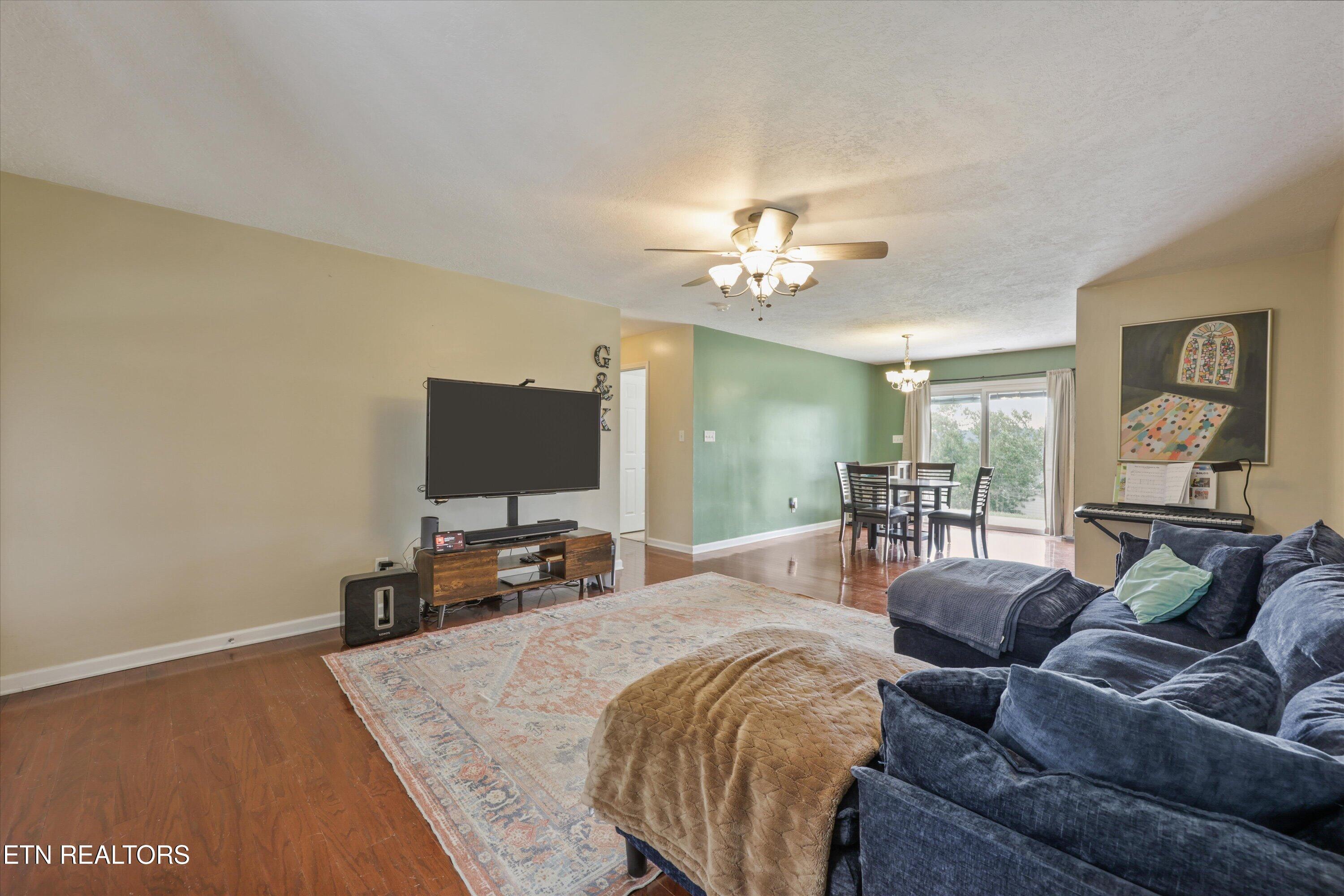 297 Booker Road Maynardville, TN 37807 - Photo 9 of 29 09-297 Booker Rd05
