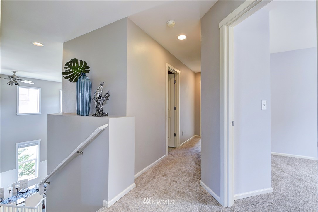 27507 Maple Ridge Way Southeast Maple Valley, WA 98038 - Photo 17 of 25