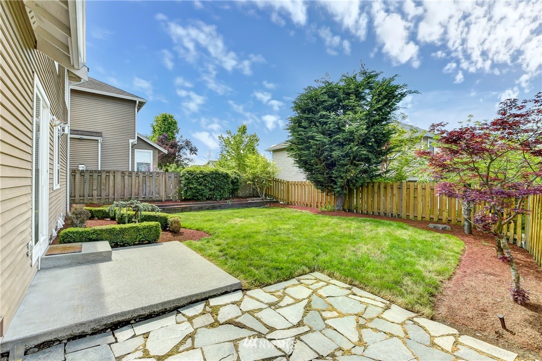 27507 Maple Ridge Way Southeast Maple Valley, WA 98038 - Photo 23 of 25