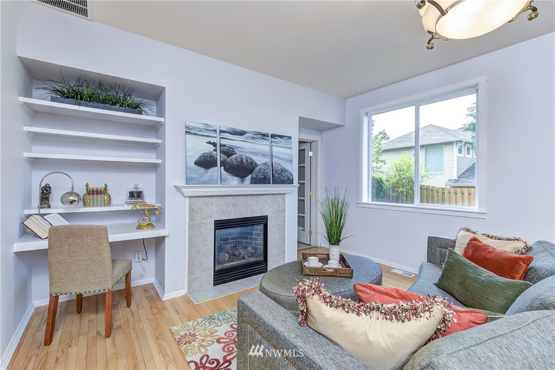 27507 Maple Ridge Way Southeast Maple Valley, WA 98038 - Photo 10 of 25