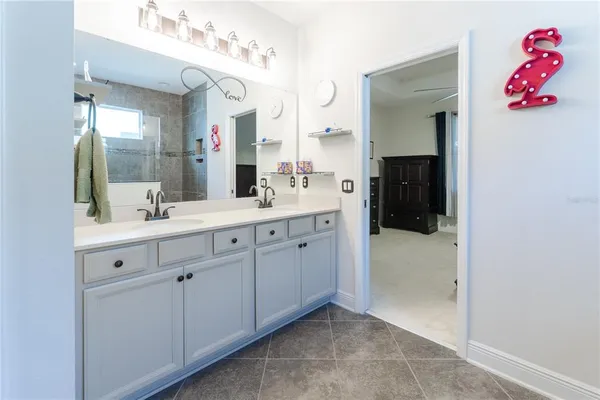 a view of walk in closet