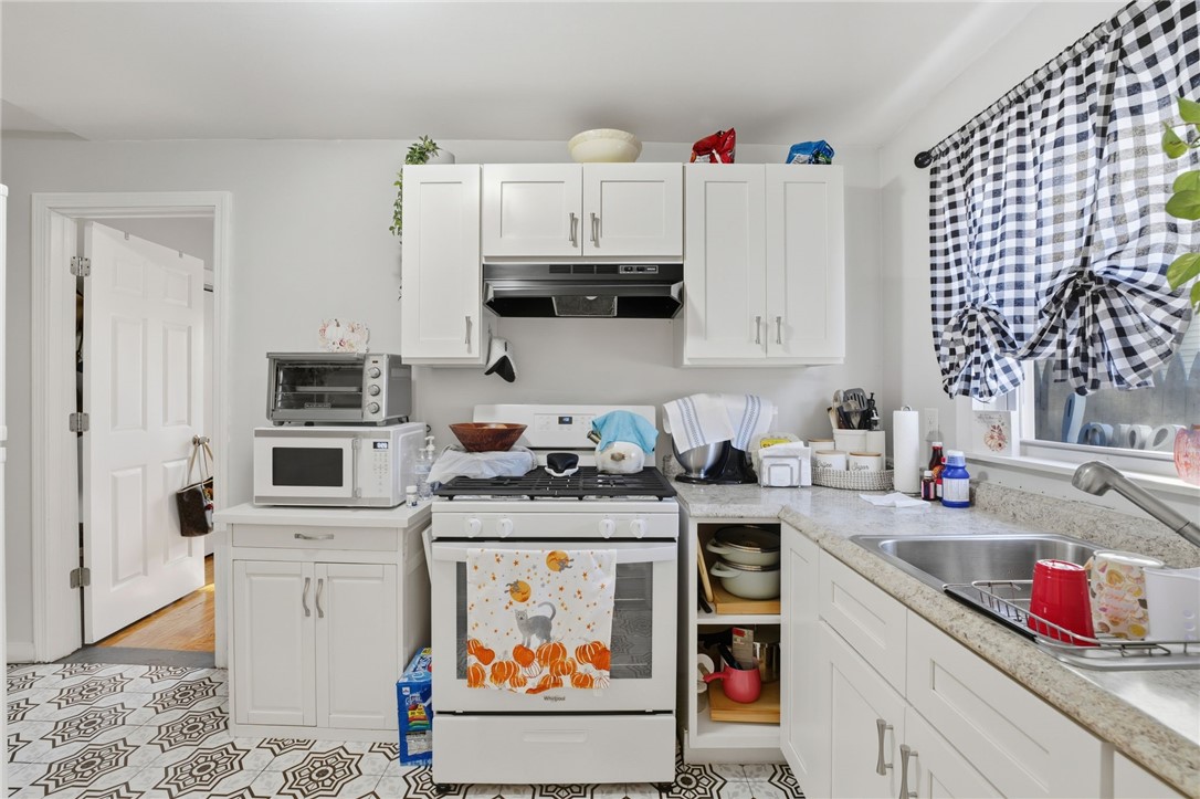 62 Heath Street Providence, RI 02909 - Photo 15 of 38